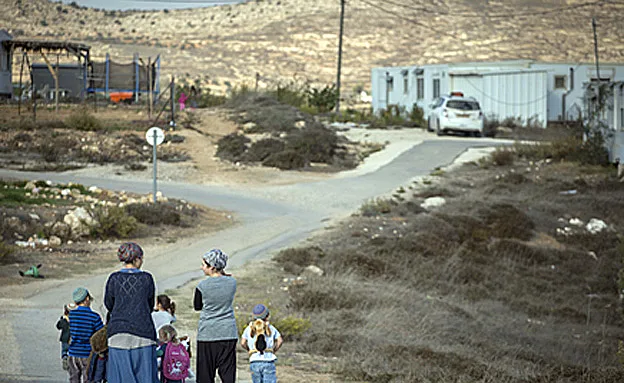 יפונה תוך שעות? עמונה (Miriam Alster/Flash90)