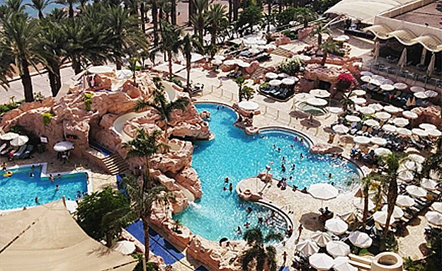 בריכת מלון באילת. ''עלייה באחוז התיירות'' (נריה ברכה)