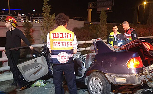 זירת התאונה בנס ציונה (מד''א)