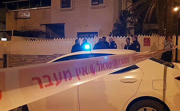 הזירה בפ''ת, הלילה