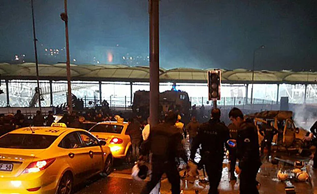 זירת הפיצוץ, הערב