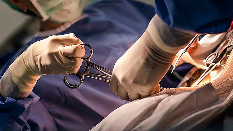 הסבירות לעבור ניתוח קיסרי עולה עם העלייה בגיל האימהי