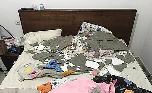 ''התקרה קרסה בחדר השינה''