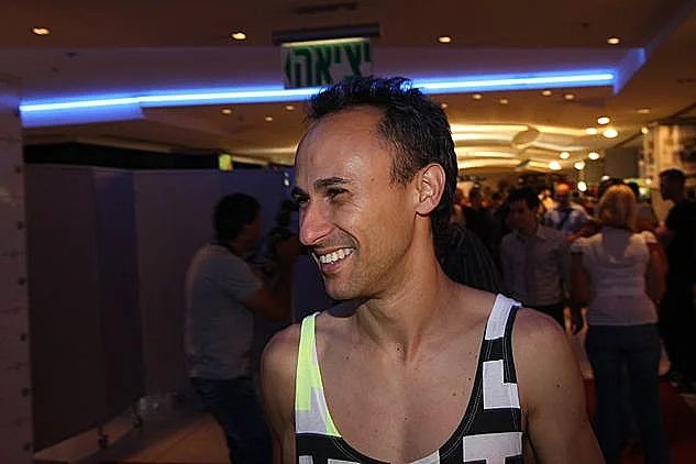 אסף אמדורסקי קרדיט אביב חופי