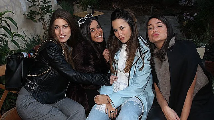 הנבחרת החדשה של האיט גירלז