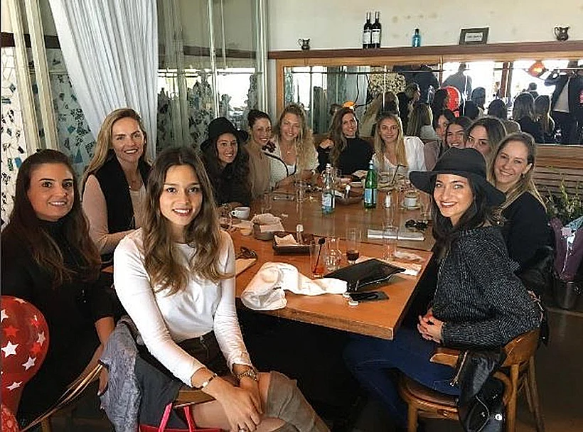 רותם כהן והחברות