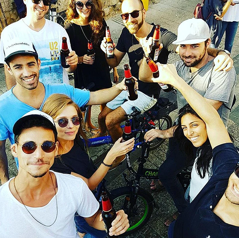 מבלים ונהנים