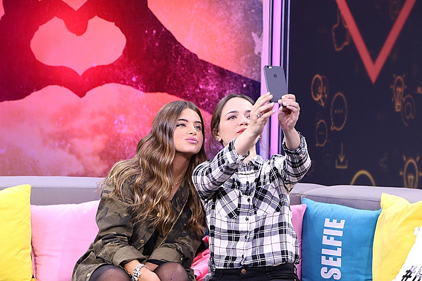 קירל ושליטא כץ על סט התוכנית. (צילום: : רן פינקלשטיין)