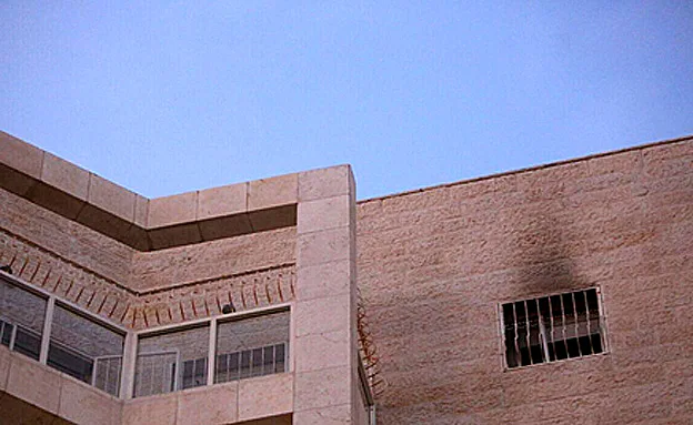 ''הדלת היתה נעולה''