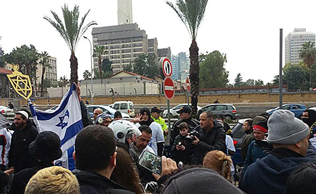 הפגנת תמיכה באזריה (איתמר מינמר)