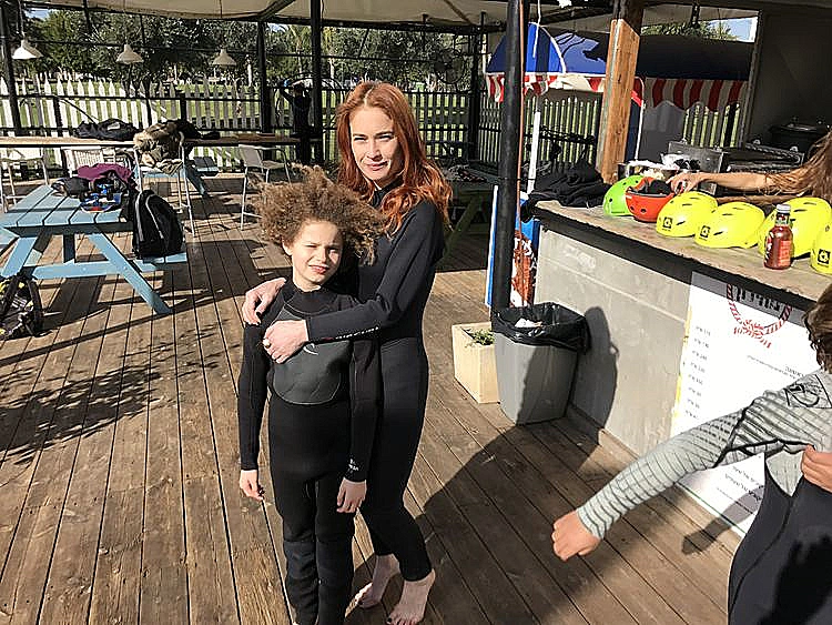 לוסי ובתה אלמה