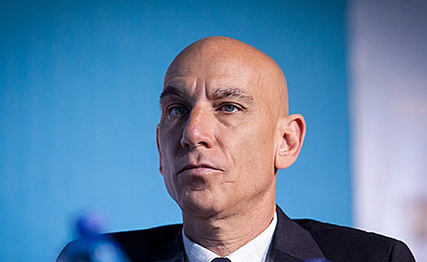 עורך ''הארץ'' אלוף בן