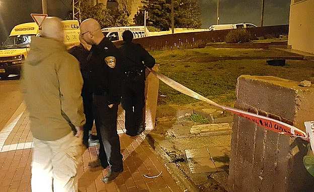 שוטרים בזירת האירוע