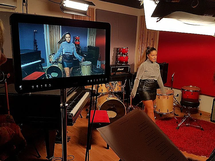 נועה קירל. בקרוב על המסך שלכם