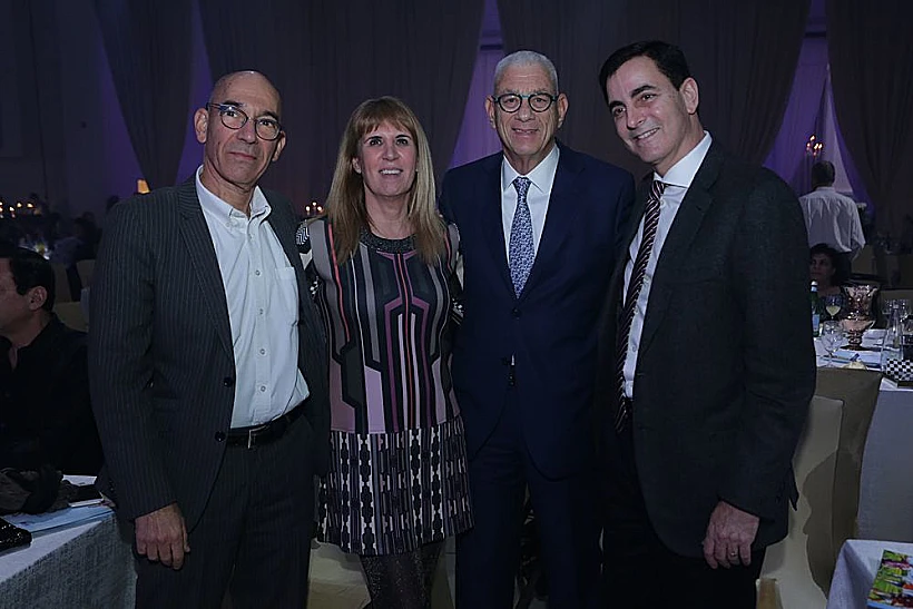 חיים ונעמי הורביץ, עו''ד נחום פינברג ואורית בנבנישתי