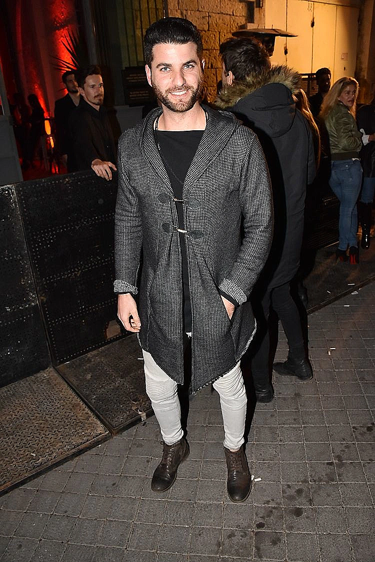 חיוך של מליון דולר. עומרי כוכבי