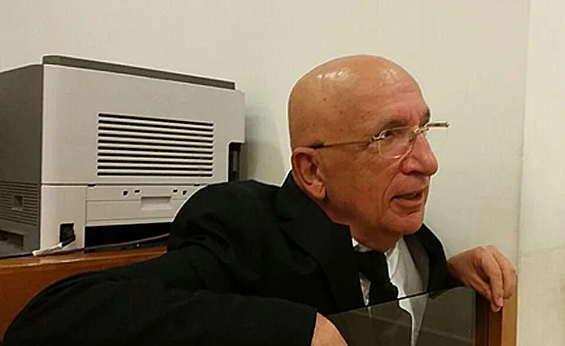 עו''ד ששי גז