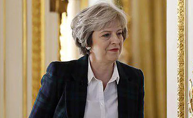 תרזה מיי, ארכיון