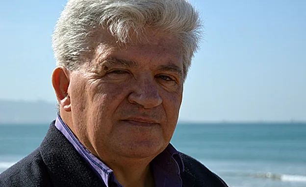 עתיר ניסיון ורצון - ויושב בבית. גולדשטיין