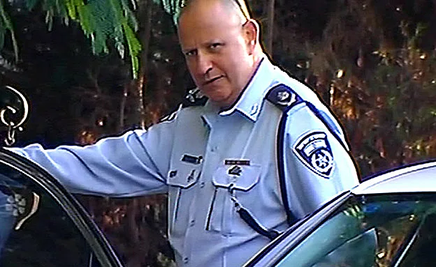 התפטר. ניצב ירון בארי