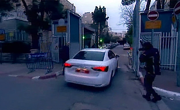 החוקר שתשאל את נתניהו, לפני כשבועיים