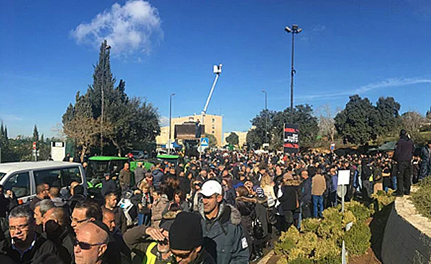 ההפגנה אתמול מחוץ למשרד האוצר