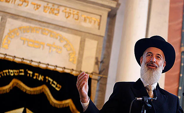 בדרך לכלא. מצגר (Reuters)