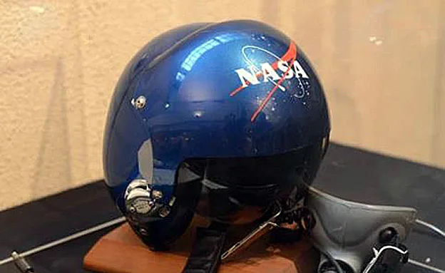 קסדת נאס''א ששימשה את רמון