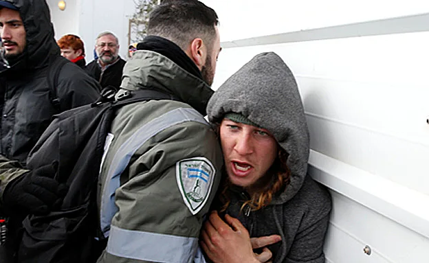 יום קשה בעמונה (רויטרס)