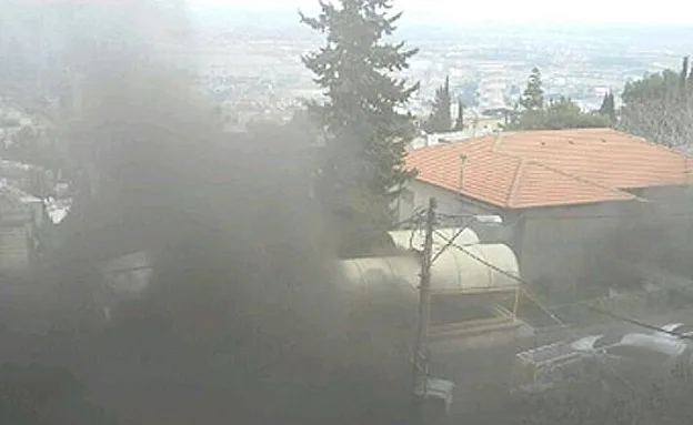 קרונות של הכרמלית בוערים