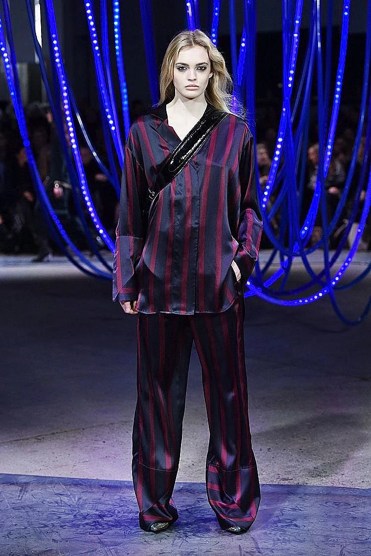 יומיומי, אלגנטי ומה שביניהם