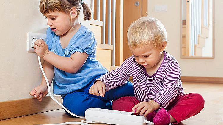 לדים צעירים מאוד, בעיקר פעוטות, לא תמיד מצייתים לחוקי הבטיחות