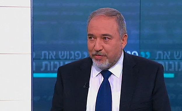 ''לא ניזום מהלך צבאי''. ליברמן (חדשות 2)