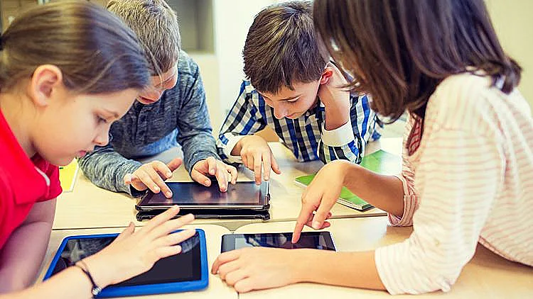 גם בעולם הדיגיטלי משועתקת ההיררכיה ונשמרים הפערים