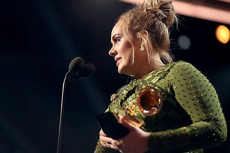 עוד פרס לאוסף. אדל