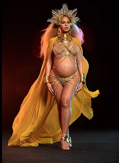 מדובר על כרס של שבת אחרי חמין או תאומים. ביונסה בלוק אה לא מרי מגדלנה