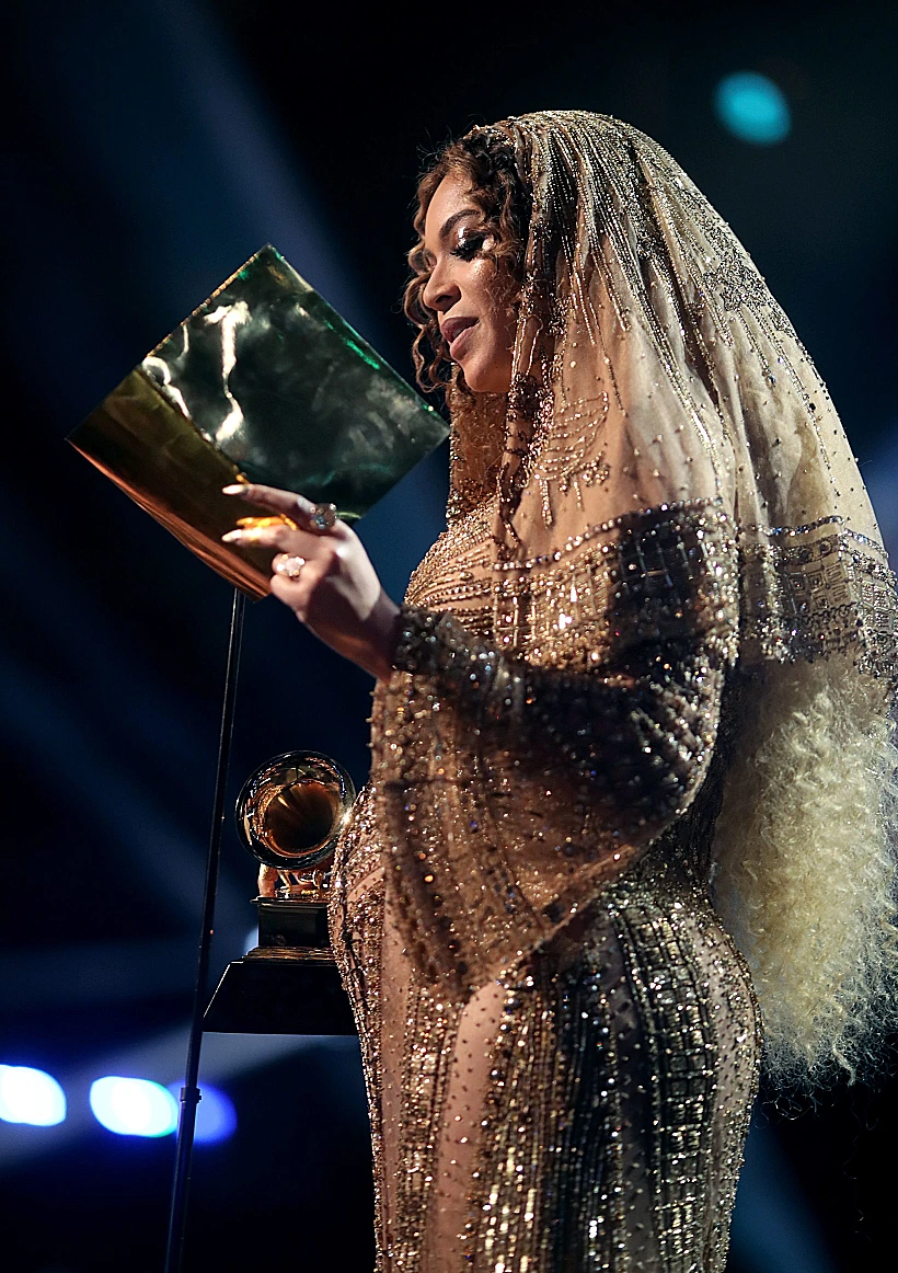 ''ברוך אתה אדוני, אלוהינו מלך העולם''. ביונסה מקדשת (Getty)