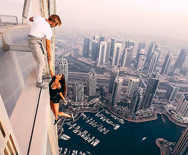 הזיעה בכפות הידיים