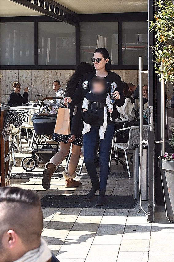 סיון קליין והבייבי