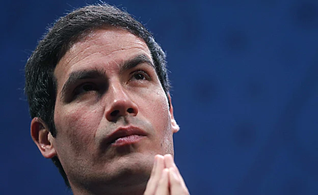 מנהל רומן עם מקרון? מתיו גאלה