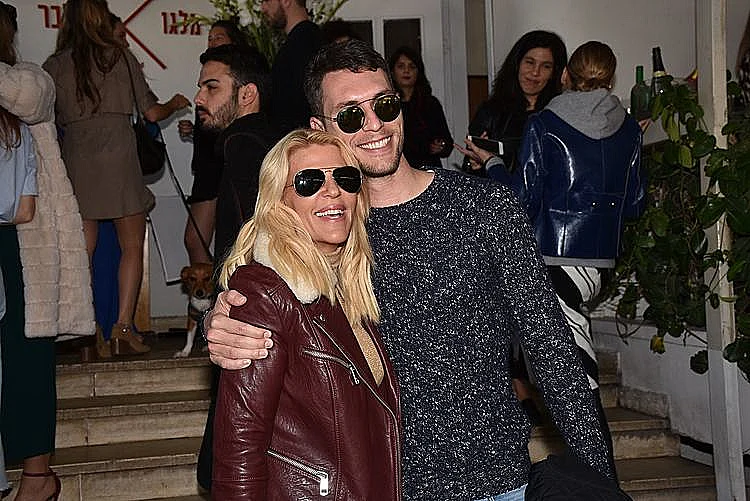 השאירו את בני הזוג בבית. עידן רול וסנדרה ריגלר