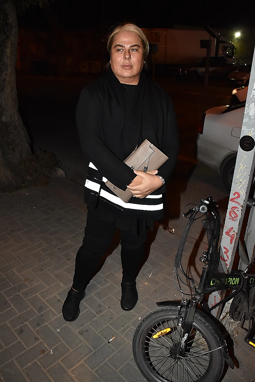 בא לפרגן לחברה הטובה, מיקי בוגנים