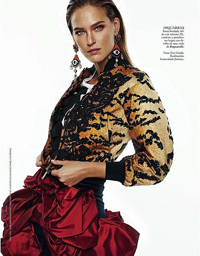 או שזאת בעצם בר שעוצרת נשימה? Elle Spain By Xavi Gord