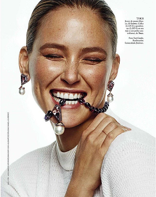 חיוך של מליון דולר. Elle Spain By Xavi Gord