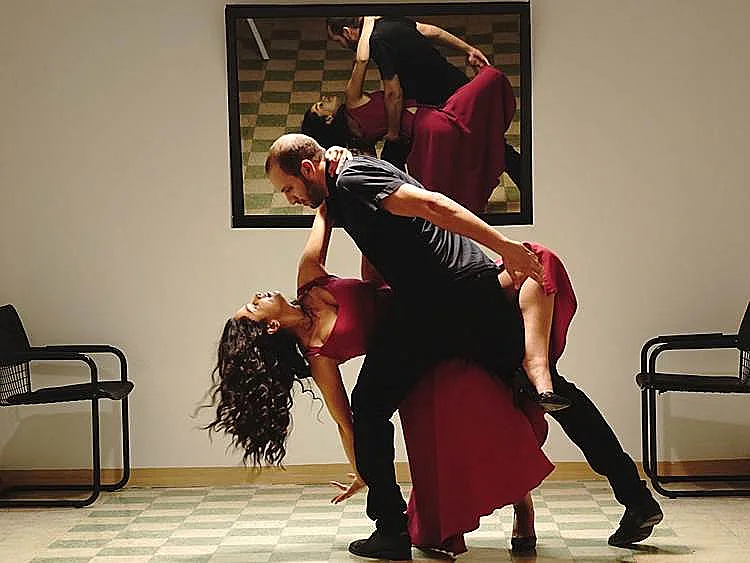 האם יוצרים ערביים בישראל יכולים לעסוק בעניינים אישיים?