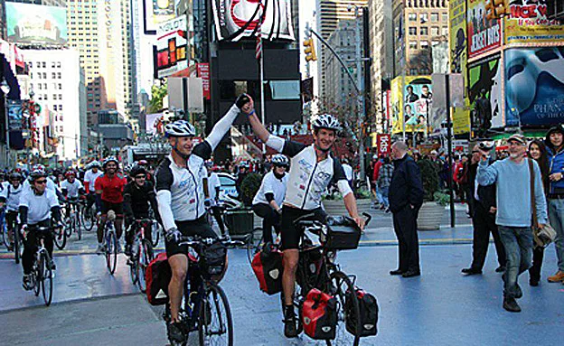 אלפי קילומטרים. מסע בארה''ב