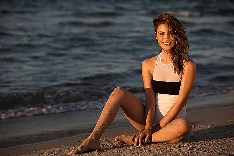 שיר אלמליח. הכי לוהטת שיש