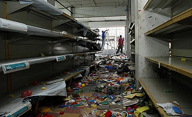 ביזה בחנויות המזון. ''אין שמן, אין אורז''