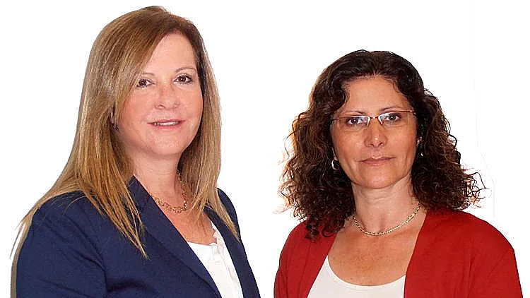 מינה יולזרי ועדה אטיאס, מקימות המרכז להורות באמצעות פונדקאות