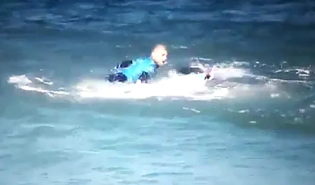 המאבק בתוך המים